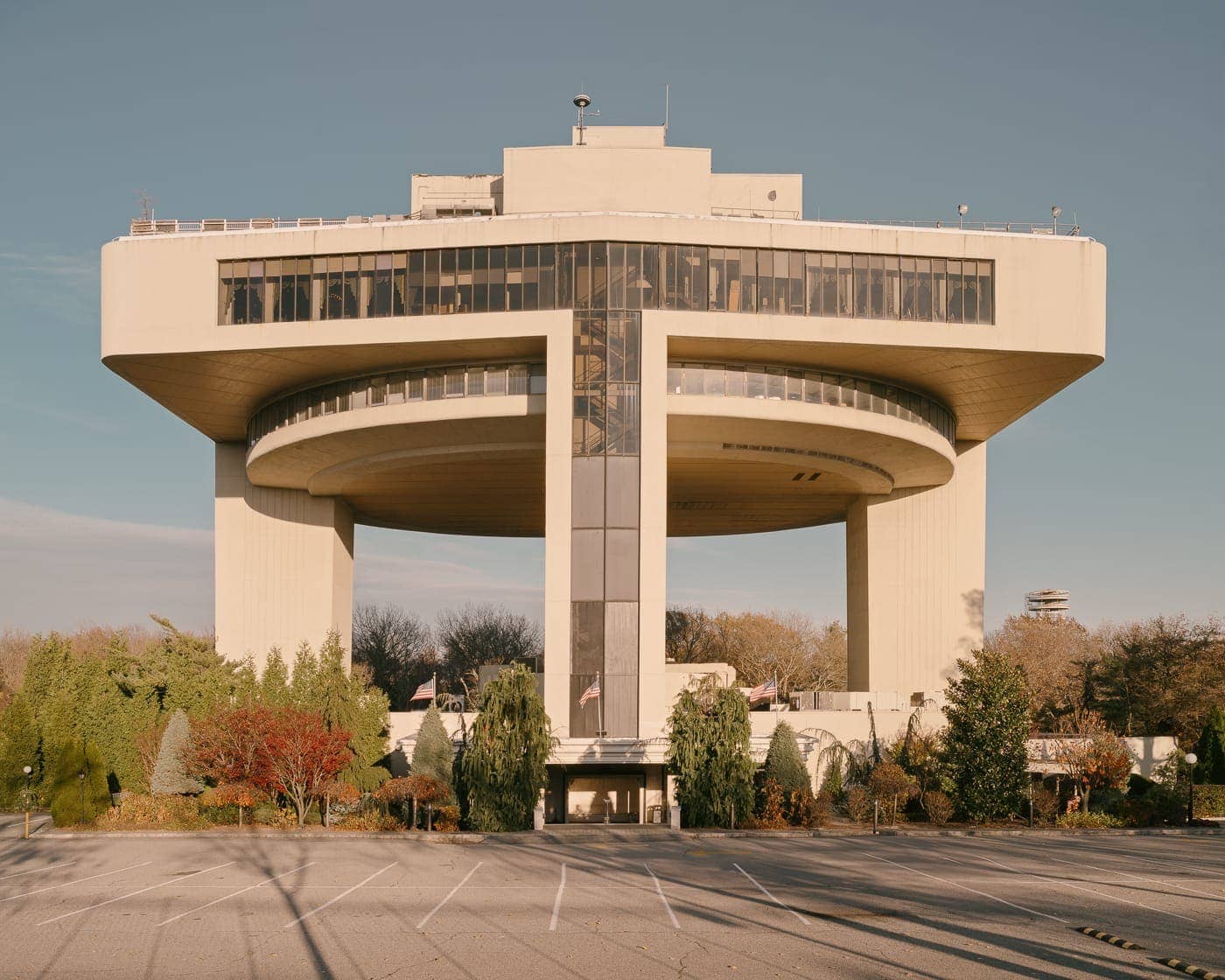 Owen Davies - Photo 2